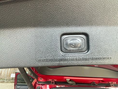 Used 2019 Ford Explorer XLT w/ Equipment Group 201A image 25