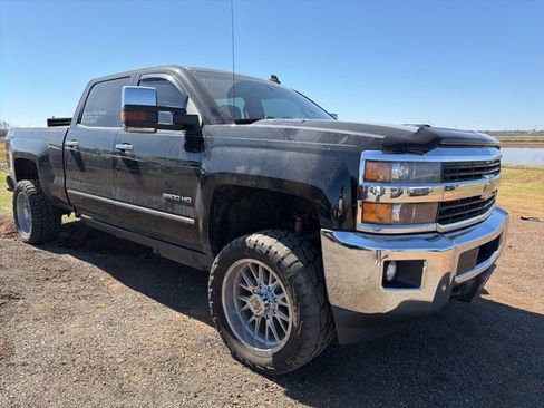 Used 2015 Chevrolet Silverado 3500 LTZ w/ Duramax Plus Package image 7