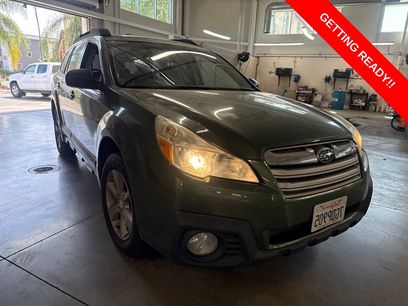 Used 2014 Subaru Outback 2.5i w/ Alloy Wheel Package