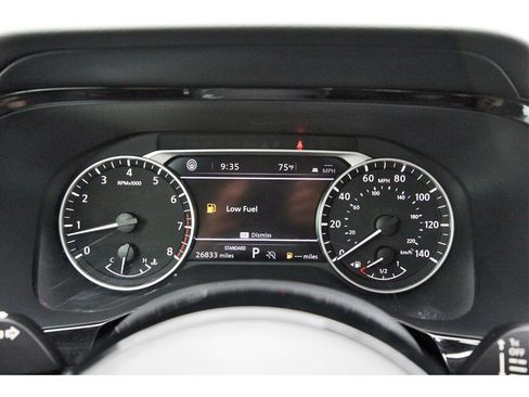 Used 2023 Nissan Pathfinder SL image 16