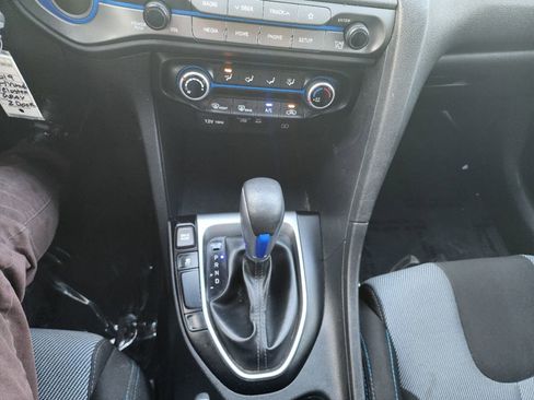 Used 2019 Hyundai Veloster 2.0 FWD image 16
