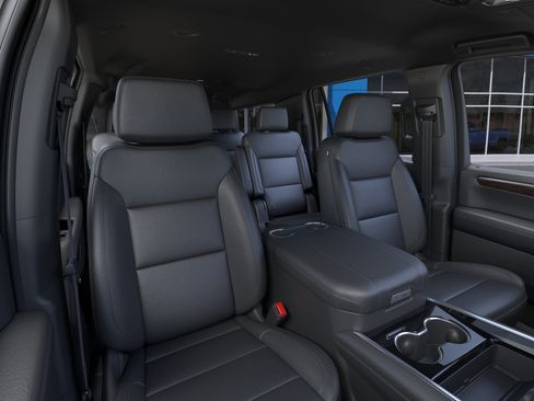 New 2026 Chevrolet Suburban LT w/ Comfort Package AWD/4WD image 30