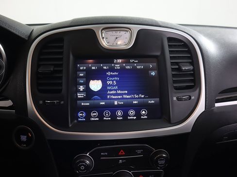 Used 2023 Chrysler 300 Touring w/ Sport Appearance Package image 42