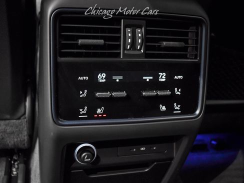 Used 2024 Porsche Cayenne Turbo GT AWD/4WD image 28
