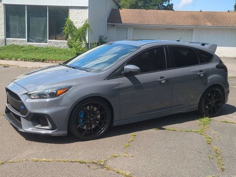 Used 2017 Ford Focus RS AWD/4WD image 2