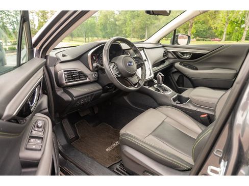 Used 2025 Subaru Outback Onyx Edition AWD/4WD image 10