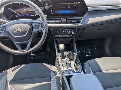 Used 2025 Chevrolet TrailBlazer LT AWD/4WD image 24