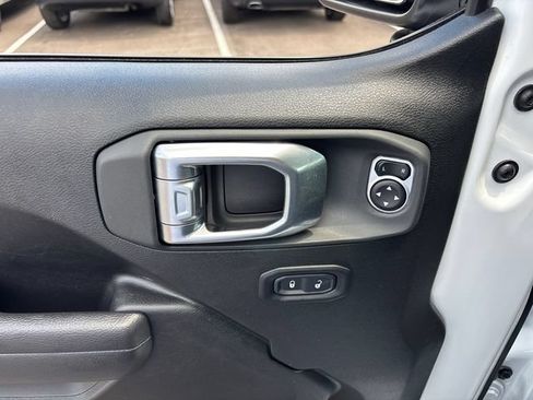 Used 2025 Jeep Wrangler Unlimited Sport AWD/4WD image 14