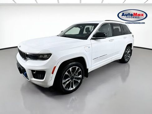 Used 2022 Jeep Grand Cherokee Overland w/ Advanced Protech Group III AWD/4WD image 5