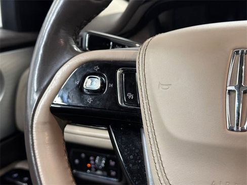 Used 2022 Lincoln Aviator Reserve w/ Equipment Group 201A image 26