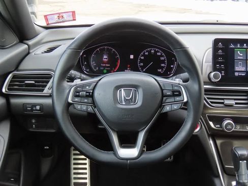 Used 2019 Honda Accord Sport image 18