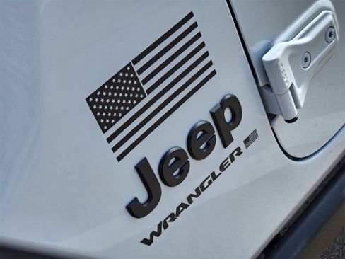 Used 2024 Jeep Wrangler Sport image 18