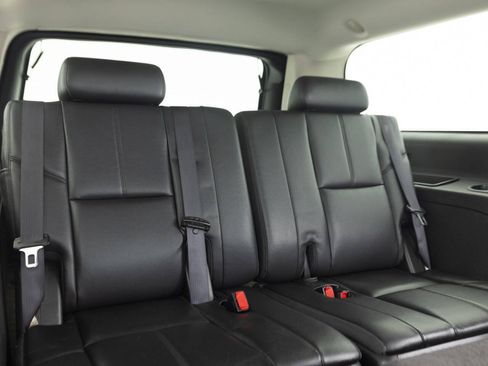Used 2013 Chevrolet Suburban LT w/ Luxury Package AWD/4WD image 37