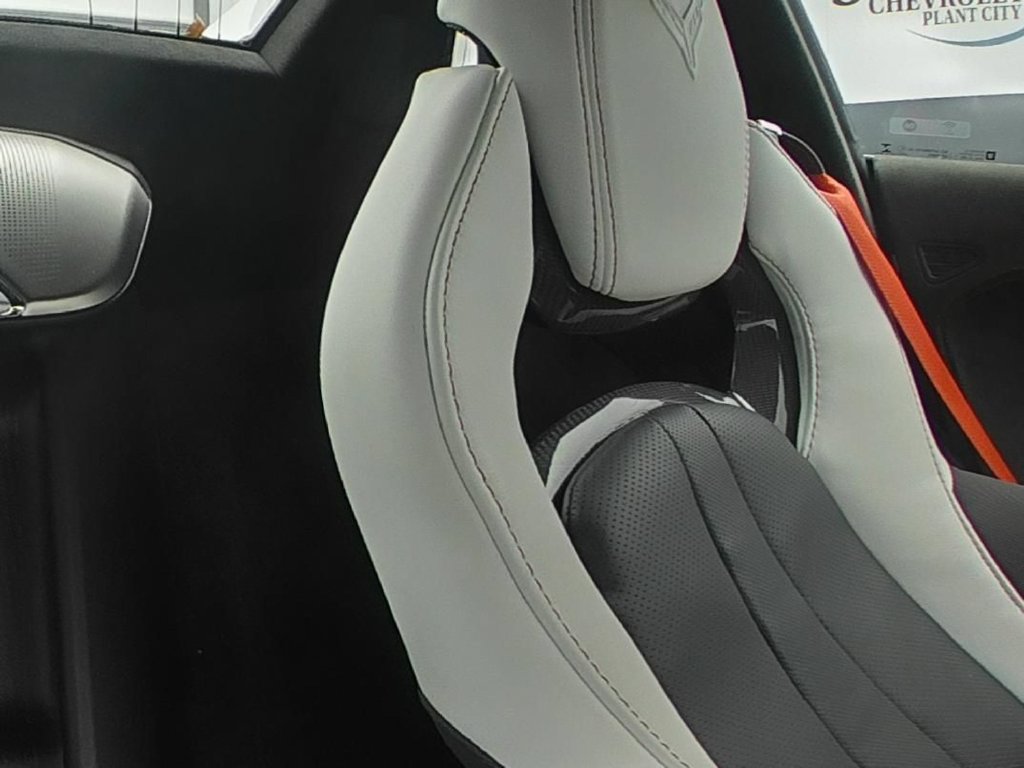 Used 2023 Chevrolet Corvette Stingray Premium Conv w/ Z51 Performance Package RWD image 11