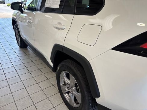 Used 2025 Toyota RAV4 XLE FWD image 19