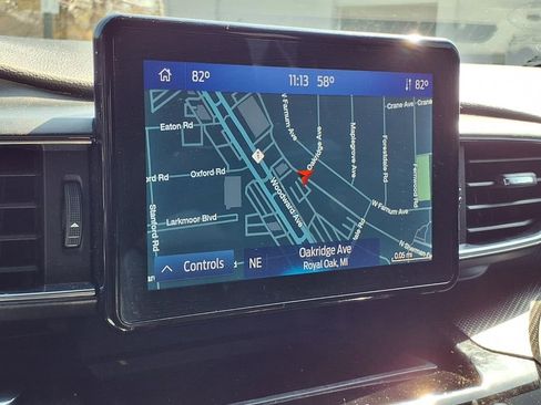 Used 2022 Ford Explorer ST-Line w/ Class IV Trailer Tow Package AWD/4WD image 4