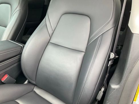 Used 2023 Tesla Model Y 2WD image 18