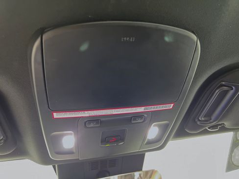 Used 2025 Toyota Camry SE image 21