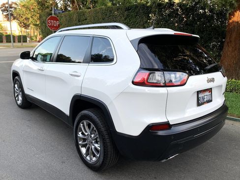 Used 2021 Jeep Cherokee Latitude Lux w/ Sun & Sound Group image 5