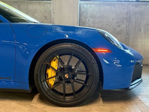 Certified 2025 Porsche 911 Carrera GTS RWD image 12