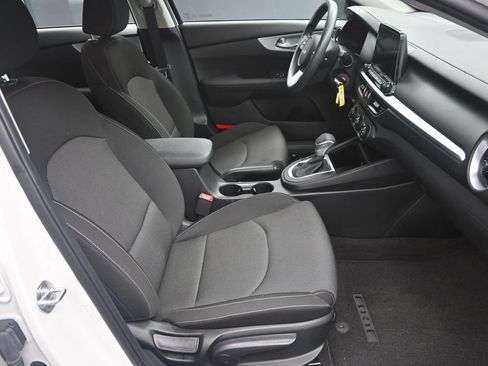 Certified 2024 Kia Forte LXS FWD image 33