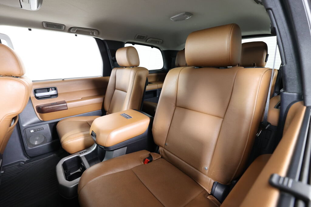 Used 2014 Toyota Sequoia Platinum AWD/4WD image 15