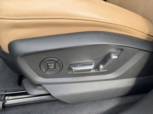 Used 2023 Audi Q7 3.0T Prestige image 11