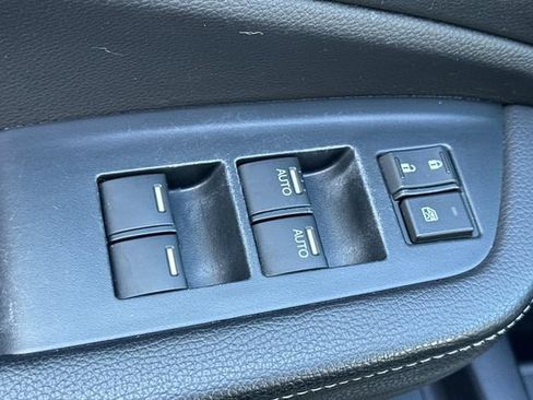Used 2023 Honda Ridgeline RTL-E image 12