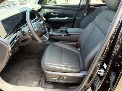 Certified 2025 Hyundai Tucson SEL AWD/4WD image 9