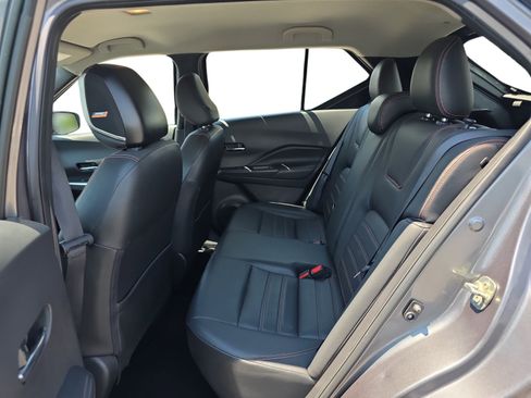 Used 2020 Nissan Kicks SR w/ SR Premium Package FWD image 11