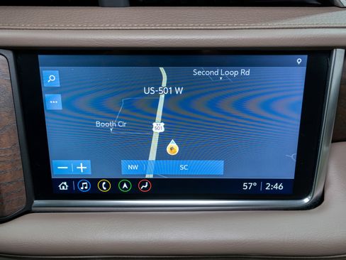 Used 2021 GMC Yukon Denali w/ Denali Premium Package image 19