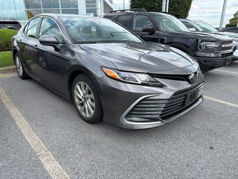 Used 2023 Toyota Camry LE FWD image 4