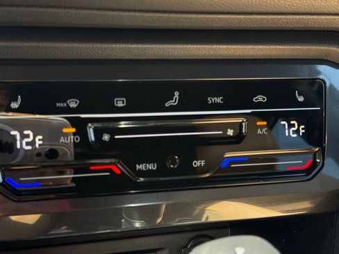Used 2023 Volkswagen Tiguan SE FWD image 26