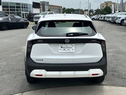Used 2025 Nissan Kicks S FWD image 6