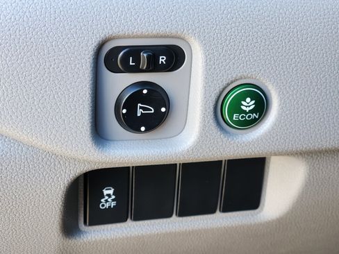 Used 2018 Honda Pilot EX image 19