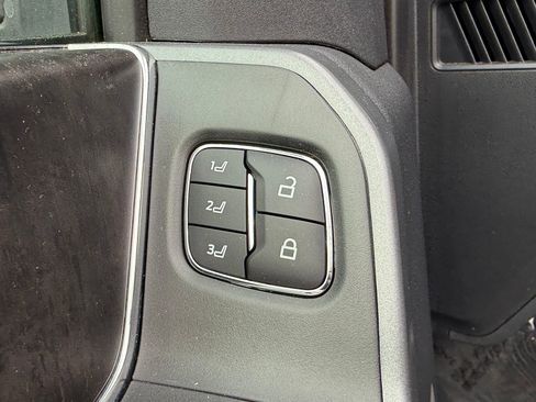 Used 2024 Ford F250 Lariat w/ Chrome Package image 14