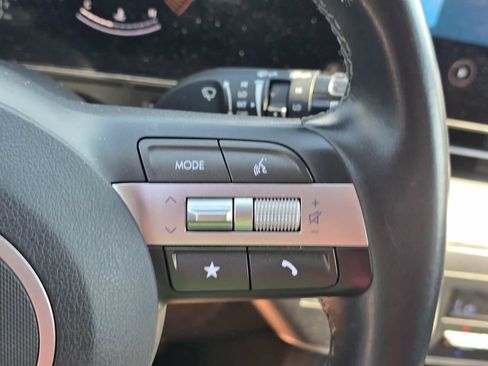 Used 2025 Hyundai Kona SEL FWD image 21