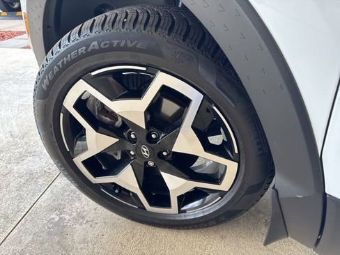 Used 2022 Hyundai Santa Cruz Limited image 38