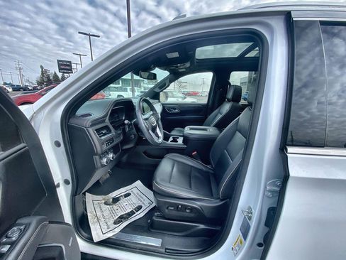 Certified 2023 GMC Yukon SLT w/ SLT Premium Package AWD/4WD image 19