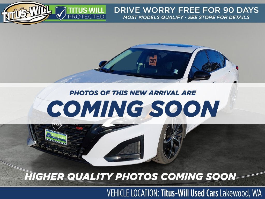 Used 2023 Nissan Altima 2.5 SR w/ SR Premium Package FWD image 2