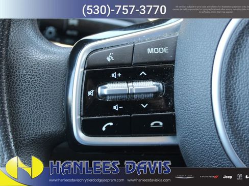 Used 2022 Kia Sorento LX AWD/4WD image 23