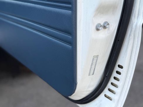 Used 1992 Toyota Pickup Deluxe AWD/4WD image 45