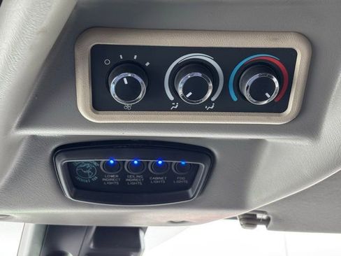 Used 2020 GMC Savana 2500 Extended w/ Enhanced Convenience Package RWD image 31
