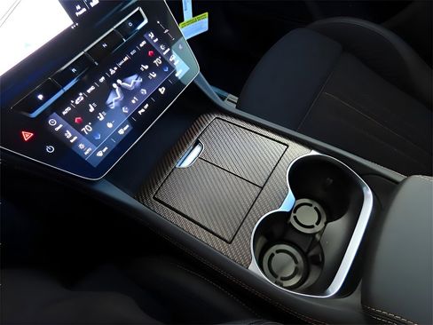 New 2025 Maserati Grecale Folgore image 36