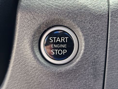 Used 2024 Nissan Frontier Pro-X RWD image 24