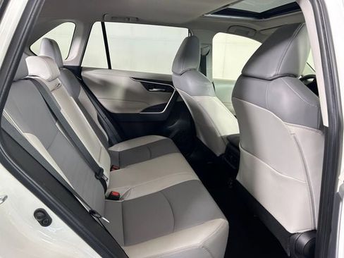 Used 2019 Toyota RAV4 XLE Premium w/ Cold Weather Package AWD/4WD image 27