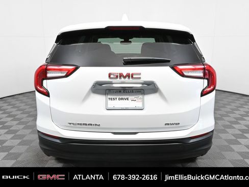 Certified 2024 GMC Terrain SLE image 25
