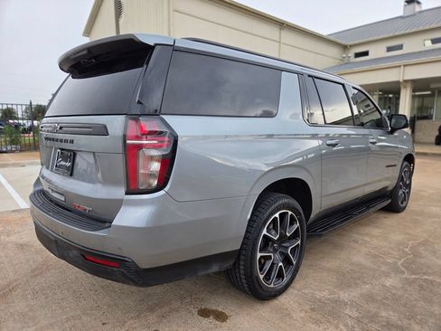 Used 2023 Chevrolet Suburban RST w/ Luxury Package RWD image 5