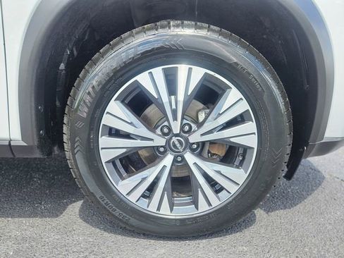 Used 2023 Nissan Rogue SV AWD/4WD image 34