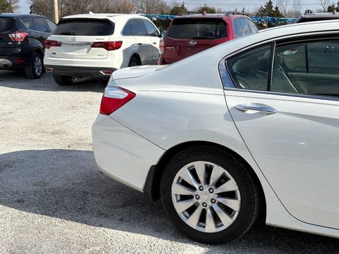 Used 2015 Honda Accord EX image 11